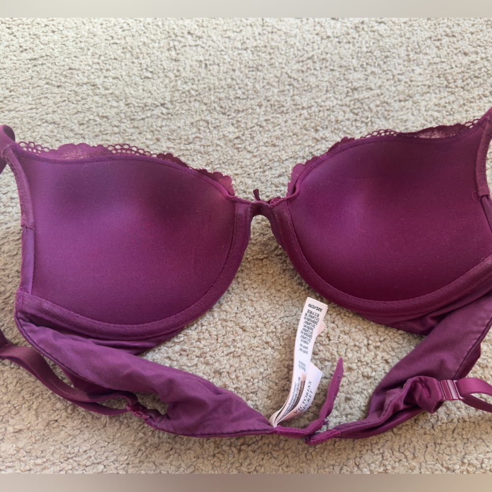Victoria Secret BODY by Victoria Secret Bra - Picture 2 of 3